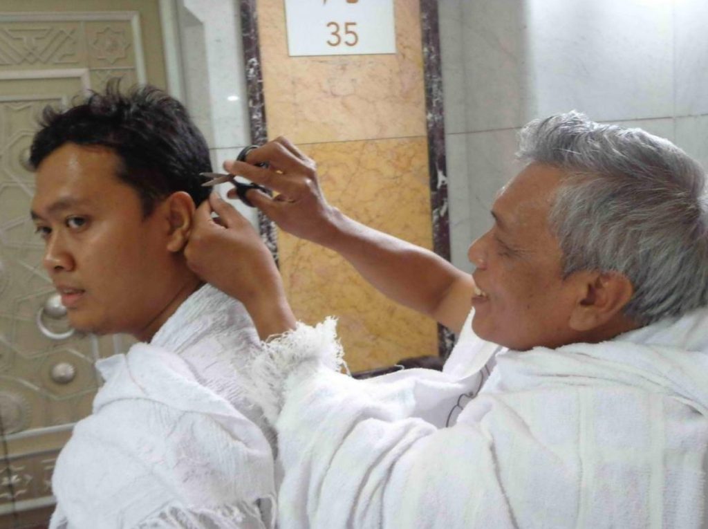 cukur gunting rambut jemaah haji hari tasyrik